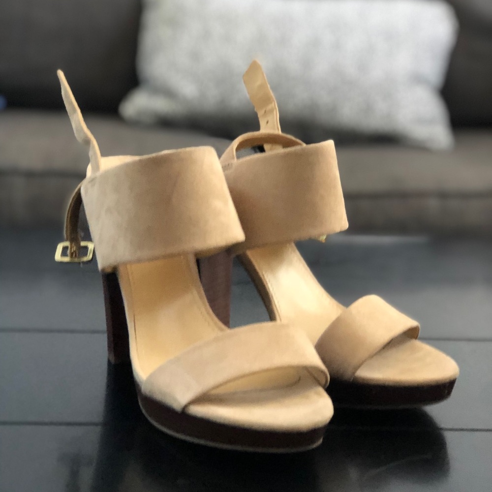 Report platform sandals